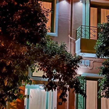 City Life Metro Ambelokipi Athens Ngoại thất bức ảnh